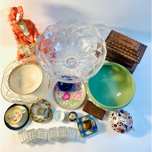 432 - Collection of mixed porcelain and glass to include large crystal pedestal bowl, glass napkin rings, ... 