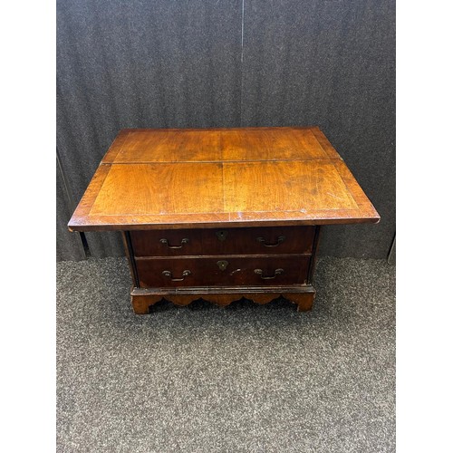 246 - Georgian Mahogany chest, the flip top above four graduating drawers [76x80x32.5cm]