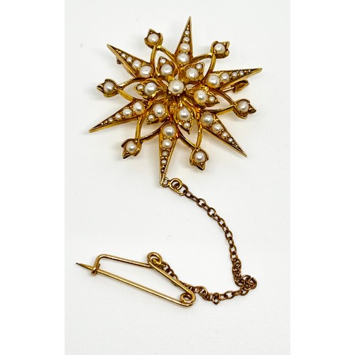 10 - 15ct Gold and Pearl star brooch together with 18ct white gold ladies brooch 

15ct Weight - 9.34g
18... 