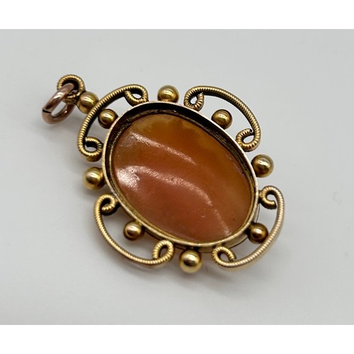 18 - 9ct Gold Cameo Pendant 
Weight - 4.42g
