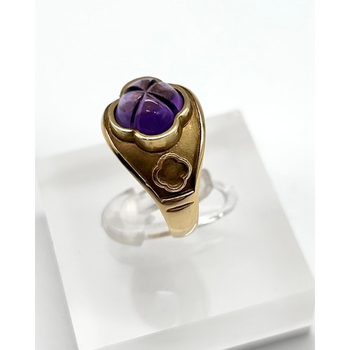 17 - 18ct vintage amethyst ring, size N, [7.35g]