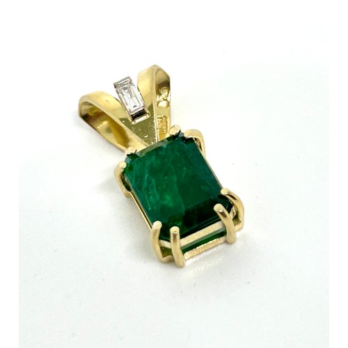 15 - 1.3 carat natural Columbian Emerald pendant in 18ct gold