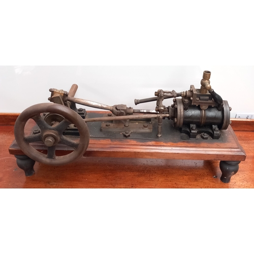 411 - Vintage steam engine