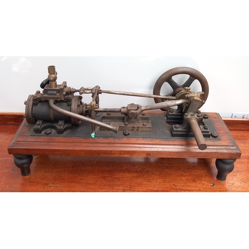 411 - Vintage steam engine