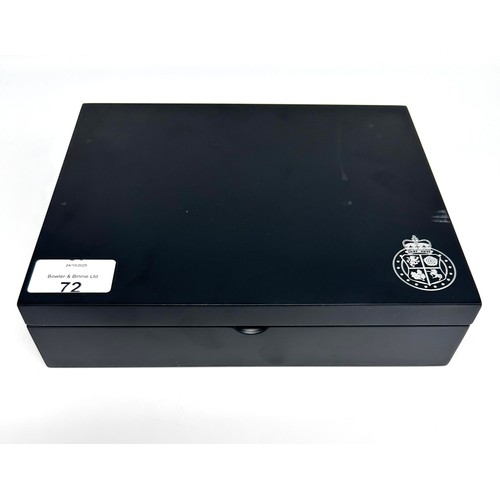 72 - The Royal Mews Masterpiece 5oz Silver Proof Coin
Limited Edition 46 of 495

999 Silver 
Weight in gr... 