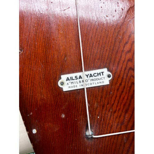 356 - Two Vintage pond yachts