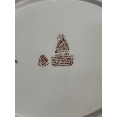 126 - Large collection blue and white dinner and tea ware to include Royal Worcester ‘Royal Lily’ pattern ... 