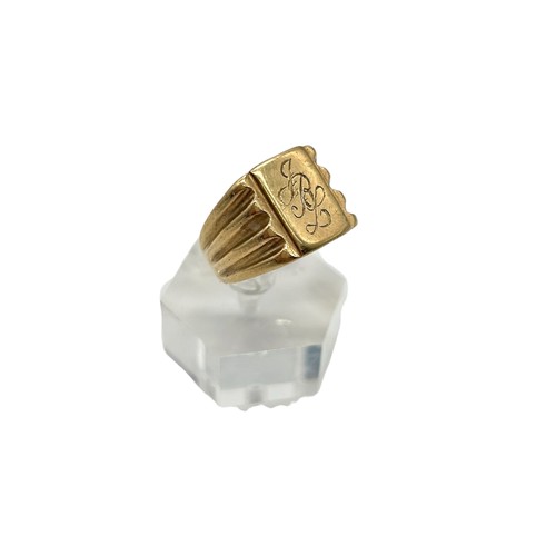 1 - 9ct Gold Gents Signet Ring 
Size - R
Weight - 17.93g