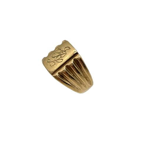 1 - 9ct Gold Gents Signet Ring 
Size - R
Weight - 17.93g