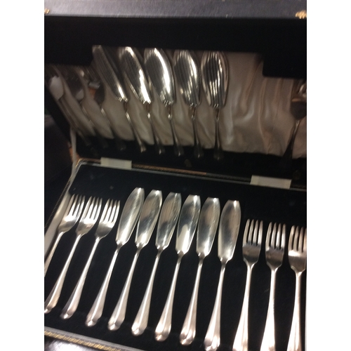 284 - 3 boxed canteen of cutlery.