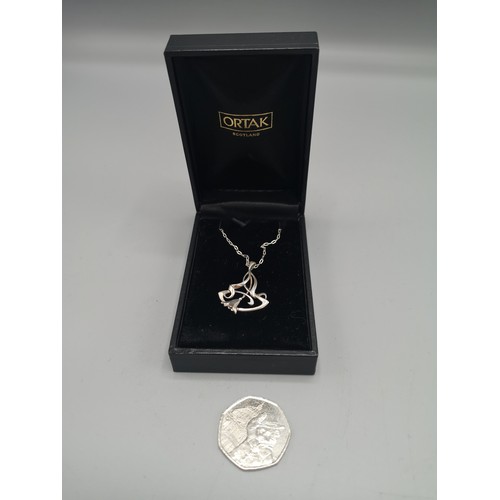 27 - Silver ortak chain and pendant.