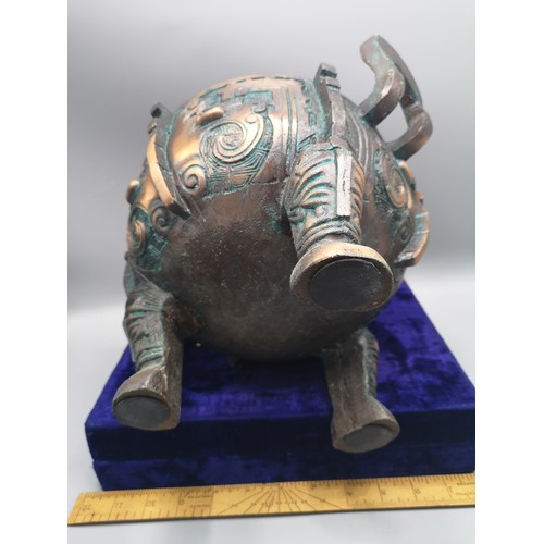 83 - Large Chinese incense burner with cover