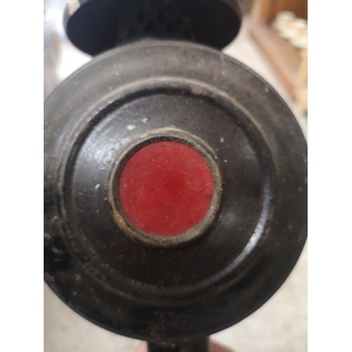 189 - 1900s railways signal light missing front glass.