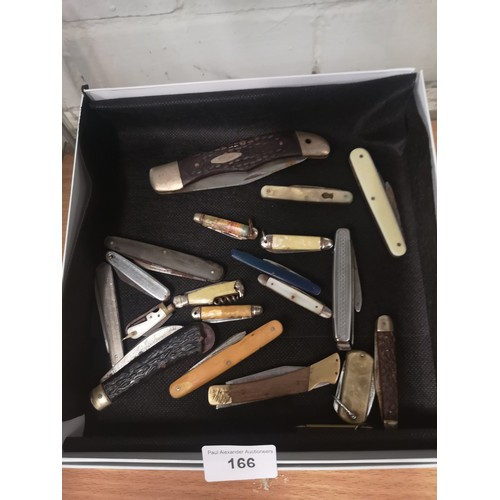 166 - Collection of pen knifes.