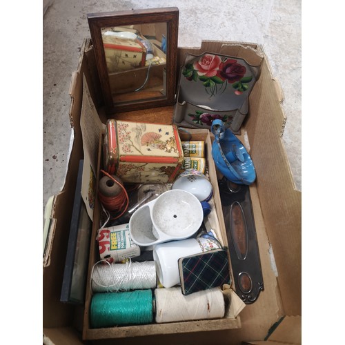 299 - Large box of vintage collectables.