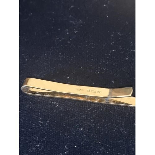 5B - 9ct gold tie pin with original box. 6.02 grams.