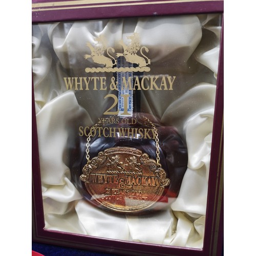 235 - 21 year old whyte mackay decanter set in fitted display box with certificate of authenticity full se... 