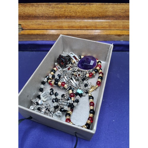 59a - Lot of Silver jewellery etc.