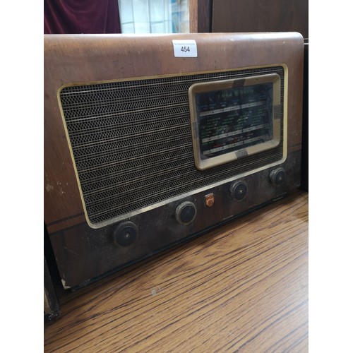 454 - Antique ekco 1940s 50s radio.