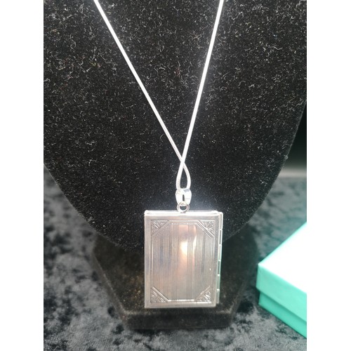 53a - White metal bible pendant on silver 925 chain.