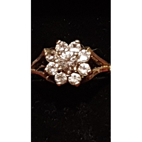 28 - Silver cluster ring.