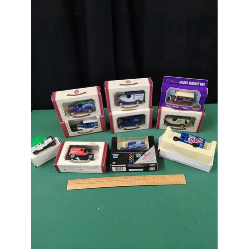 202 - Lot of car model boxed.