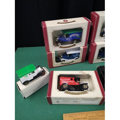 202 - Lot of car model boxed.
