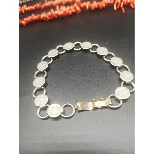 246 - Lot of jewellery to include Sarah Coventry bracelet etc.