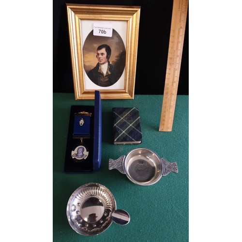 70b - Lot Robert burns memorabilia includes Robert burns medal boxed, illustrations of Greater elephant , ... 