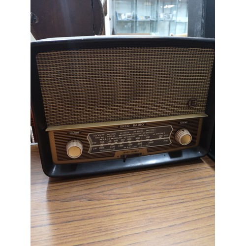58 - Vintage ecko radio.