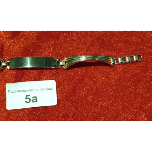 5a - Unusual And Very Beautiful Silver Hallmarked ID Bracelet no Name on Centre Bar So Can Be Bought as G... 