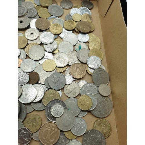 134 - Lot 134 large selection of British coins including silver shillings  sixpence ect.