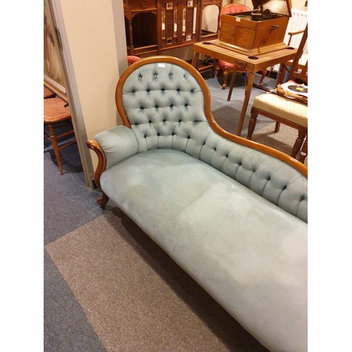 163 - Ornate button back chaise lounger.