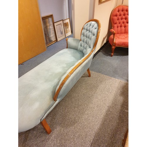 163 - Ornate button back chaise lounger.