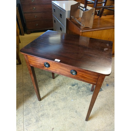 230 - Beautiful example of a Victorian bow fronted Table with drawer