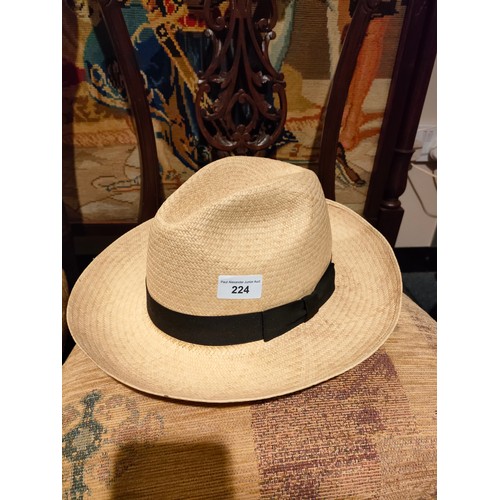 224 - Gentleman s Summer Hat .