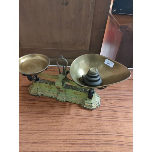 381 - Set of vintage scales , weight etc .