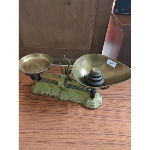 381 - Set of vintage scales , weight etc .