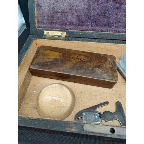 35a - 1900s storage box with contents .