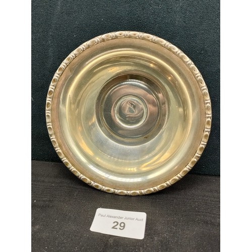 29 - Sterling silver bowl . 71 grams .