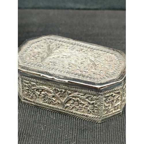 16 - Indian silver pill box together with indian silver match holder . 49 grams .