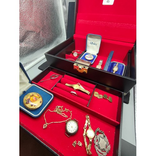 4b - Quality lot of jewellery includes silver brooch , vintage watches etc .