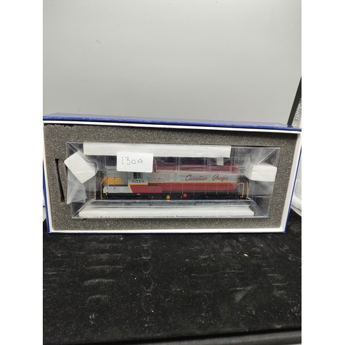 130a - Canadian Pacific Gp9 8518 loco boxed .