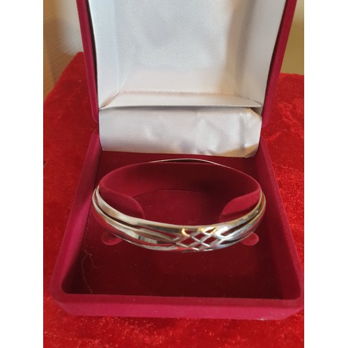 14 - Silver Top Quality Heavy Ladies Bangle With Celtic Design