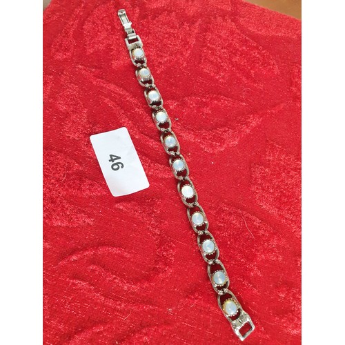 46 - White Metal Mood Stone Bracelet