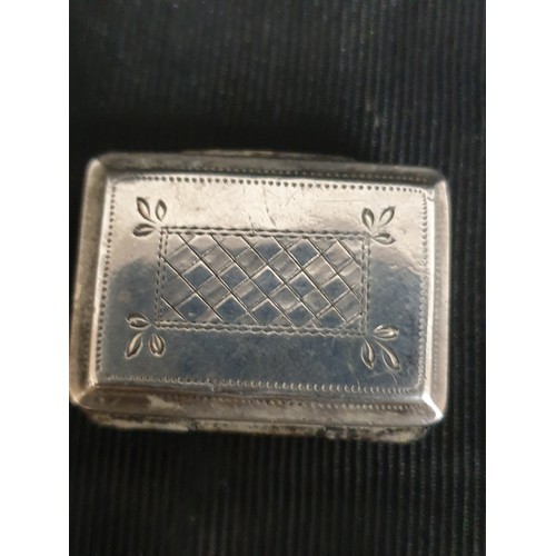 1 - Georgian Silver Hallmarked Snuff Box Dated 1826 Makers Lea And Cark