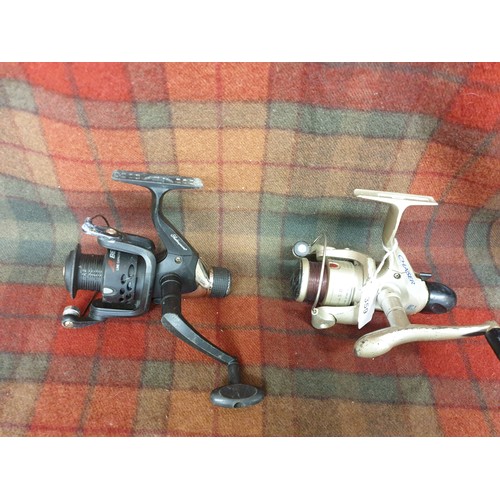 359 - 2 Modern Spinning Reels