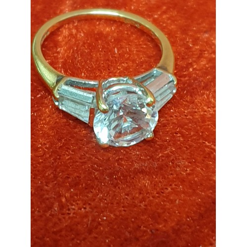 10a - Beautiful 18CT Early 1900s Deco Huge Diamond Ring With Large Centre Diamond And 2 Bezzel Cut Diamons... 