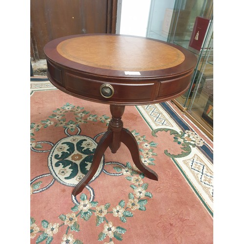 102c - Lovely Barrel Top Tri Leg Pedestal Table With Leather Top And Drawer Front.