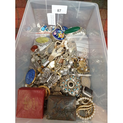 87 - Selection Of Costume Jewellery To Include Brooches Pill Boxes Ect